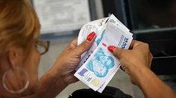 Creció por tres la deuda de los argentinos. Creció por tres la deuda de los argentinos.