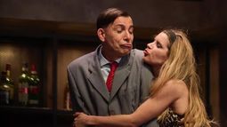 Martín Bossi y Laurita Fernández, en escena. Martín Bossi y Laurita Fernández, en escena.