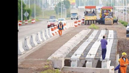 Muchas obras en marcha estarán en vilo.