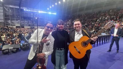 Diario La Unión | Entonó el Himno Nacional y emocionó a todos los presentes.