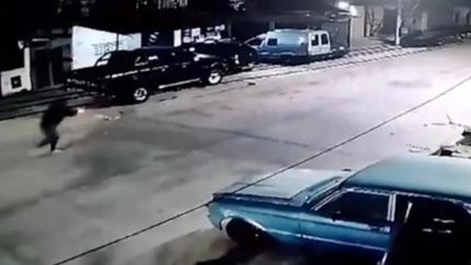 Diario La Unión | El el video se ve que el asesino saluda a la víctima antes de ejecutarla.