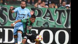 El uruguayo sumó minutos, aportó dos goles y se encamina a la titularidad en el Gasolero.