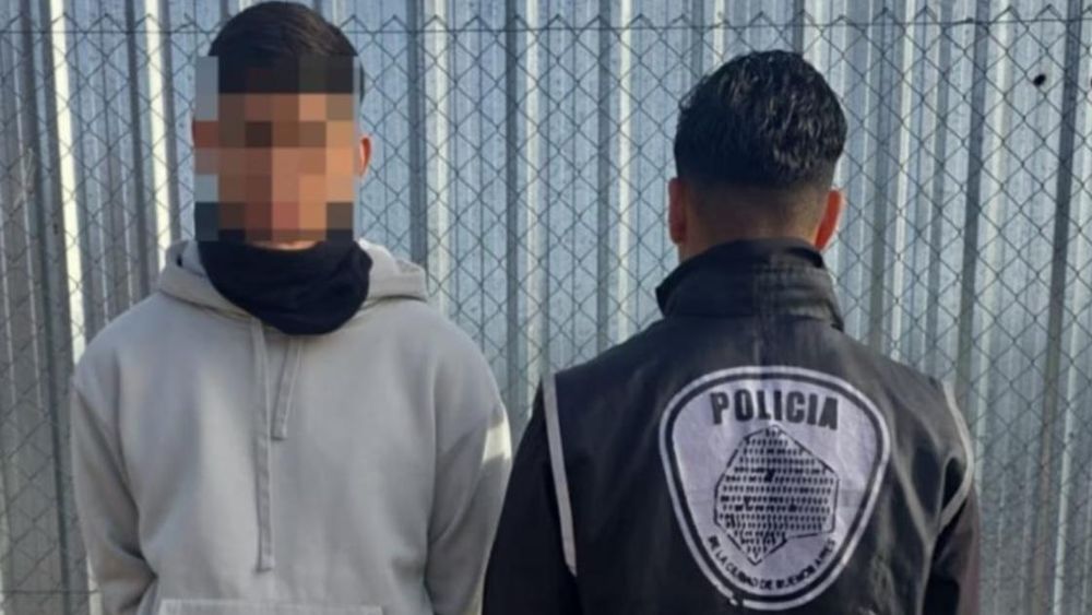 El futbolista fue detenido por la Policía de la Ciudad.