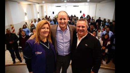 El encuentro contó con la presencia de Alfredo Distéfano, director del Hospital de Llavallol, y Soraya Tamborini, enfermera que trabaja en las campañas de vacunación.