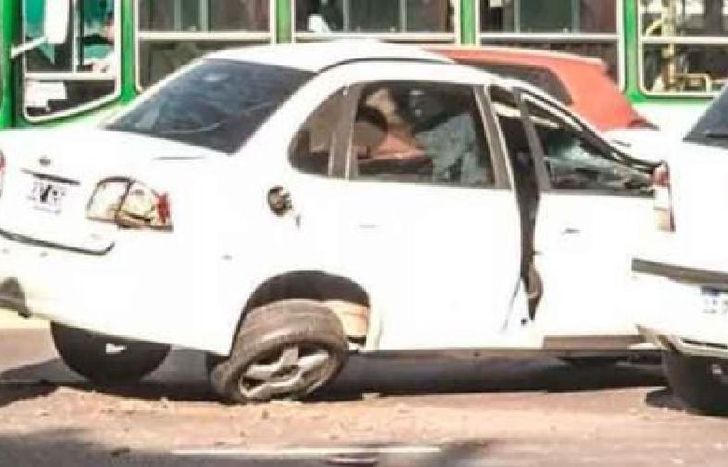 el conductor está detenido.