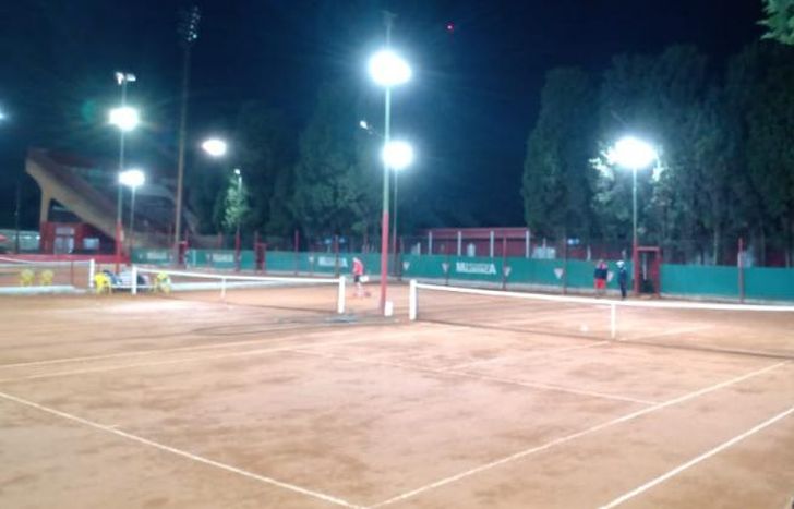 Los Andes mejoró todas sus canchas de tenis.