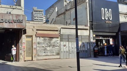 La sala estaba en la calle Laprida 324.