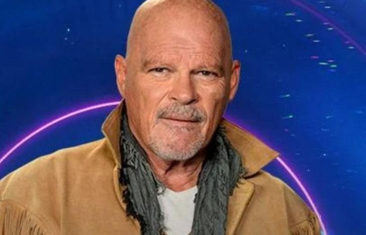 Habló de sus ex compañeros.