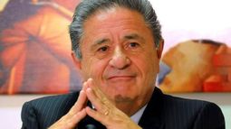 El libro sobre la gobernación de Eduardo Duhalde, escrito por el investigador y docente Aritz Recalde. El libro sobre la gobernación de Eduardo Duhalde, escrito por el investigador y docente Aritz Recalde.