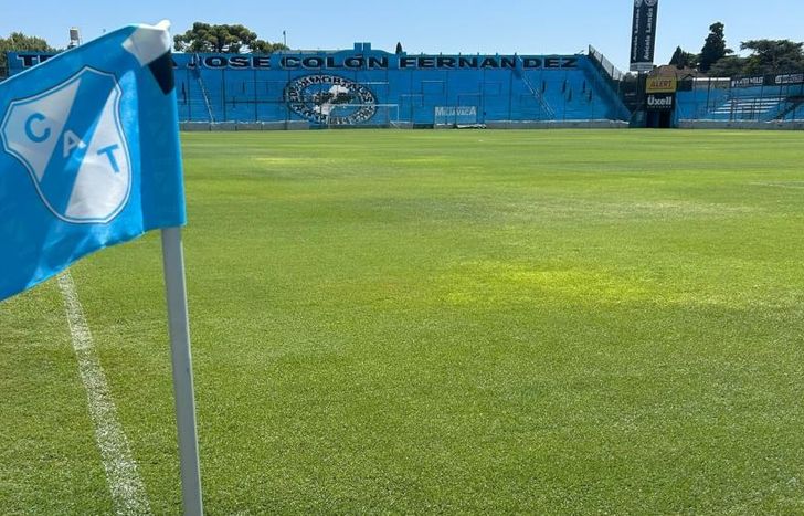 Resembrado del campo de juego.