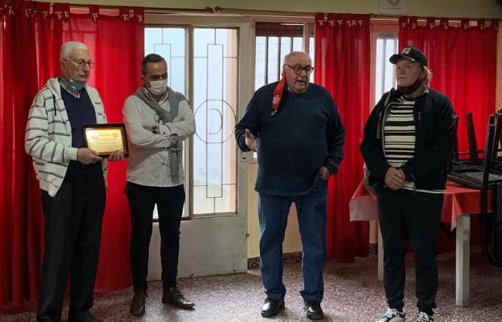 Autoridades y miembros del Círculo durante la ceremonoa.