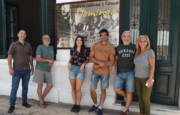 Los integrantes de la institución invitaron a los vecinos a sumarse a los talleres.