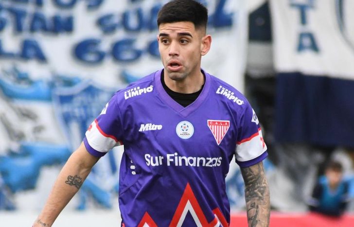 Carrasco sufrió una lesión en la rodilla y fue operado.