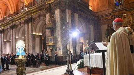 Poli habló durante 40 minutos.