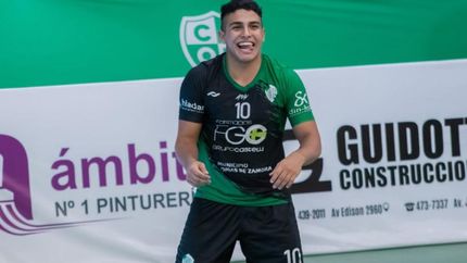 Lucas Herrera tuvo su debut en la elite del vóley argentino.