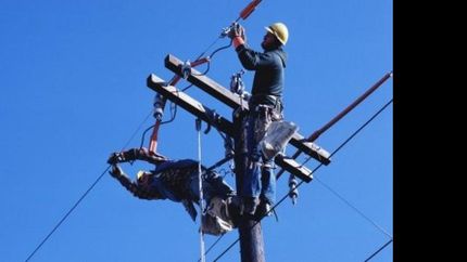 quilmes: descubren casas colgadas de la luz en un barrio privado