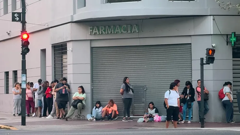 Preocupación en Argentina por el crecimiento del desempleo y la pérdida del poder adquisitivo de los salarios. Preocupación en Argentina por el crecimiento del desempleo y la pérdida del poder adquisitivo de los salarios.