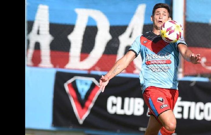 Benegas se ganó la titularidad y responde a fuerza de goles.