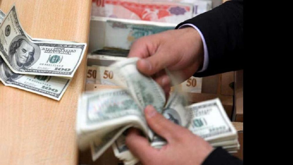 Pese a la intervención del Banco Central, el dólar arrancó la semana con una nueva suba