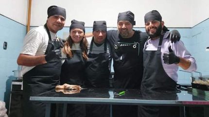 El equipo entero del espacio pertenece a la comunidad sorda.