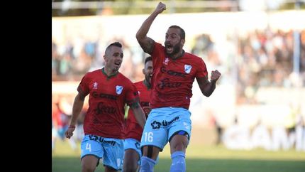 El delantero uruguayo es el refuerzo estelar del Gasolero. El delantero uruguayo es el refuerzo estelar del Gasolero.