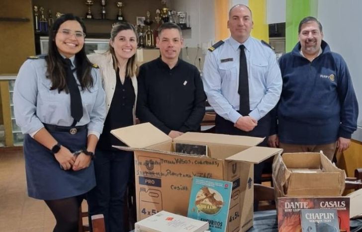 Los libros fueron para los internos de la Unidad 21 de Barracas.