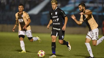 El último partido de Reinhart en el Cele fue ante Platense. El último partido de Reinhart en el Cele fue ante Platense.