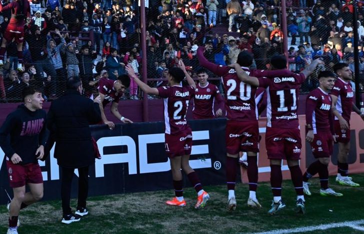 El festejo Granate tras eliminar a River Plate.