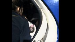 la mujer tuvo que dar a luz dentro del vehículo policial.