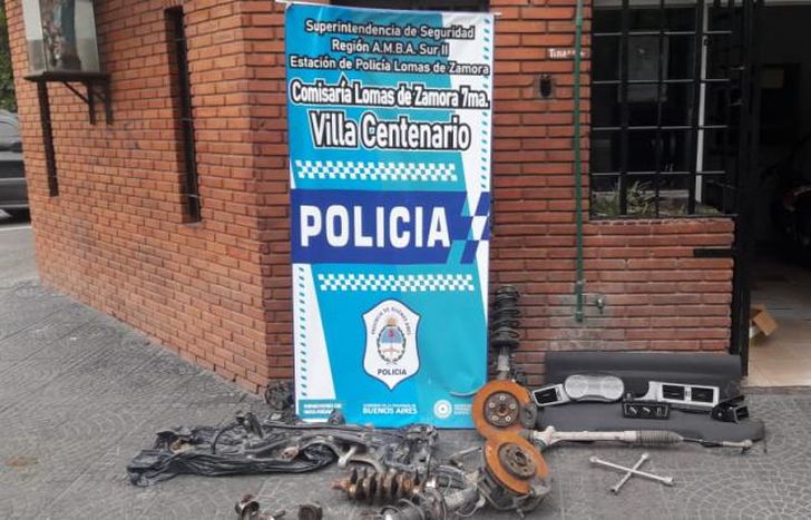 Se secuestró un vehículo y varia autopartes.