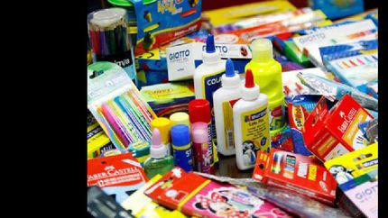 colecta de utiles escolares en la fundacion sendero