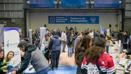 lomas: fue un exito la feria del libro sobre salud y discapacidad