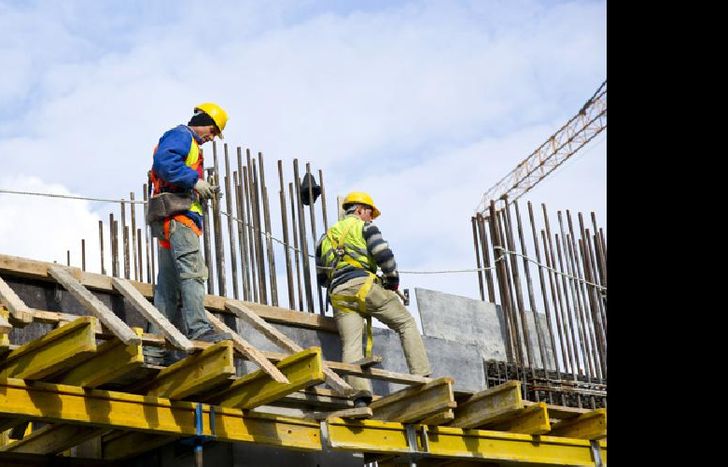 Se busca detener el agravamiento de la crisis laboral.