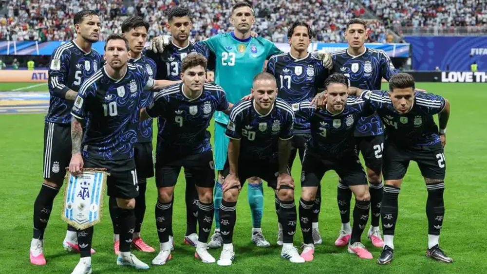 Los 11 de la Selección Argentina frente a Inglaterra.