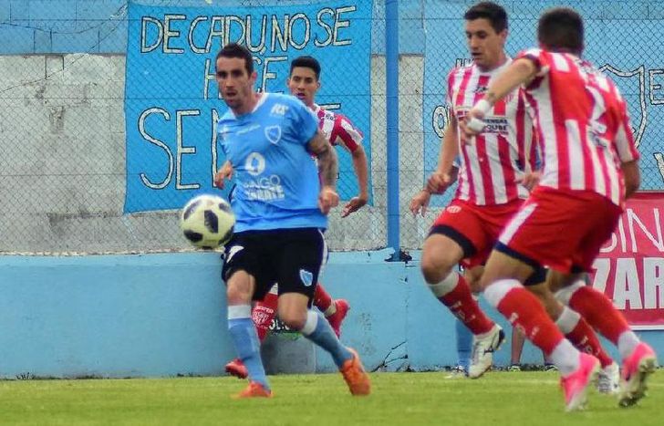 Talleres aguantó en el complemento y se trajo un puntazo  desde Zárate. (Gentileza CADU).