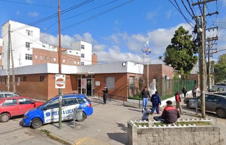 El delincuente llegó al Hospital Alende con heridas.
