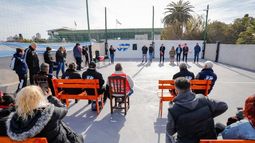 El Club Para Siempre inauguró su cancha de fútbol.