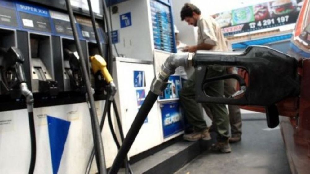 En marzo vuelven a aumentar los combustibles y se espera mayor inflación.