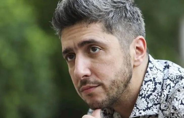 El conductor emitió un comunicado.