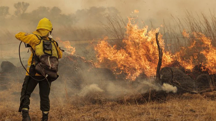 La ayuda llegará a los bomberos en Corrientes.