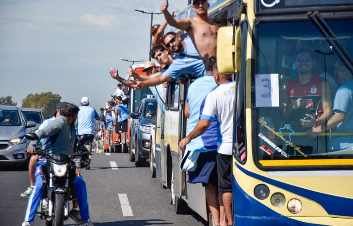 Los hinchas de Temperley viajan a Munro para enfrentar a Colegiales.