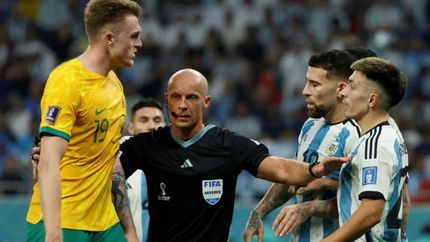 Arbitró Argentina-Australia.