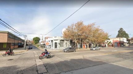 Fue en Adolfo Alsina y Gascón donde los detuvieron. Fue en Adolfo Alsina y Gascón donde los detuvieron.