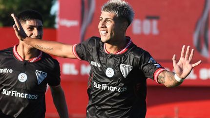 La felicidad de Pérez tras su golazo. La felicidad de Pérez tras su golazo.