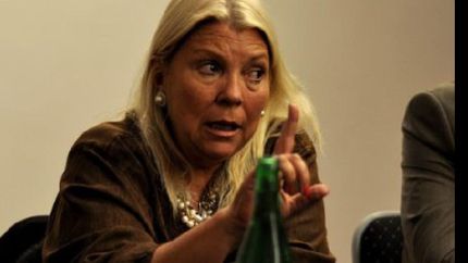 lilita le respondio a macri por los canjes: el viaja en helicoptero desde chiquito, asi que no tiene problema