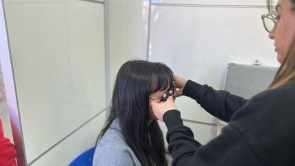 Esta semana entregarán un total de 500 anteojos.