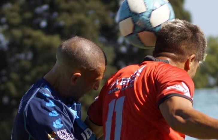 Brown ganó en el duelo de titulares y perdió en el de suplentes.