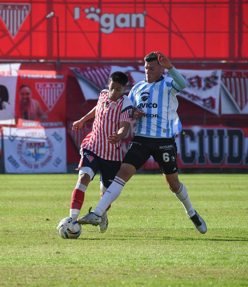 Los Andes y Racing de Córdoba no se sacan diferencias en el Eduardo Gallardón.