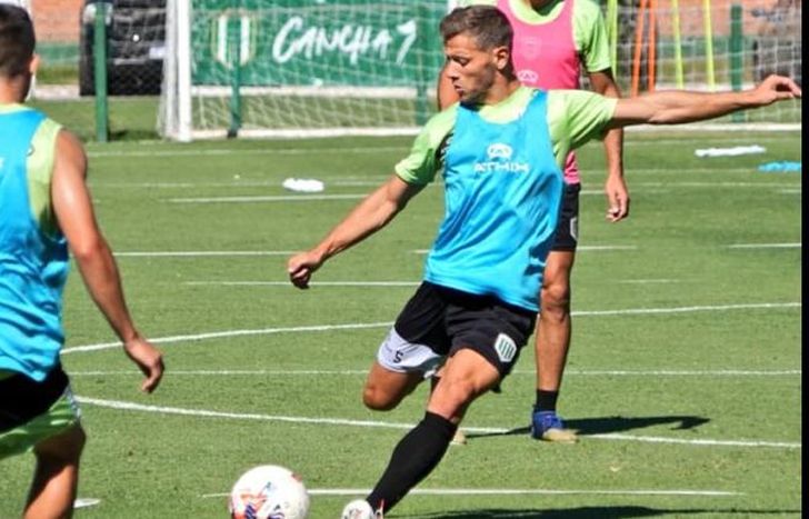 Domingo marca el equilibrio del mediocampo.
