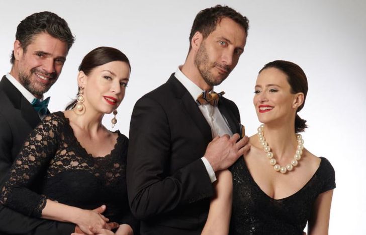 El beso, en Lomas de Zamora.